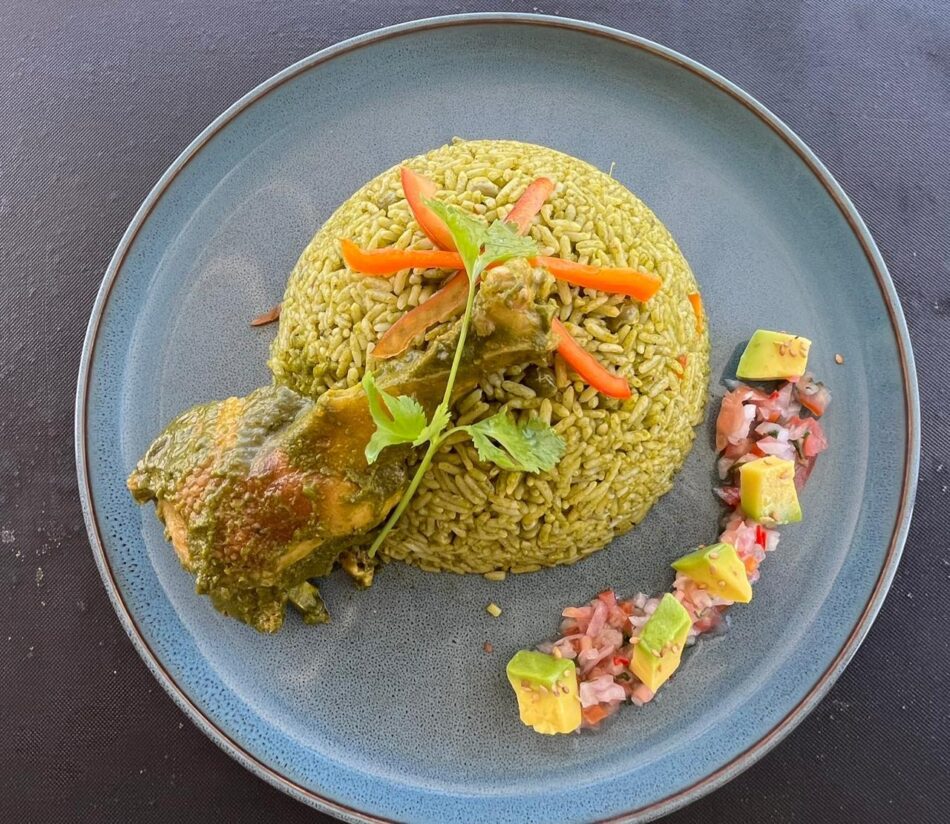 El Sabor del Hogar: Un Viaje a la Tradición con Nuestro Arroz con Pato